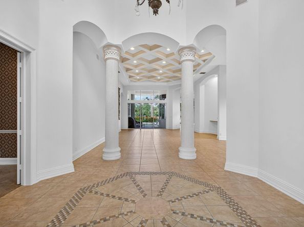 119 Via Paradisio, Palm Beach Gardens FL 33418