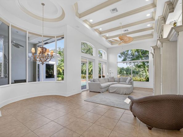 119 Via Paradisio, Palm Beach Gardens FL 33418