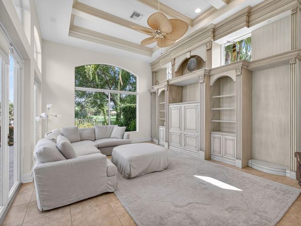 119 Via Paradisio, Palm Beach Gardens FL 33418