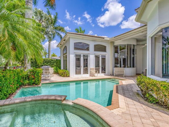 119 Via Paradisio, Palm Beach Gardens FL 33418