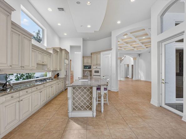 119 Via Paradisio, Palm Beach Gardens FL 33418