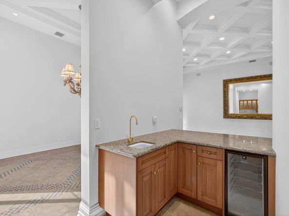 119 Via Paradisio, Palm Beach Gardens FL 33418