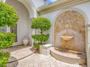 119 Via Paradisio, Palm Beach Gardens FL 33418