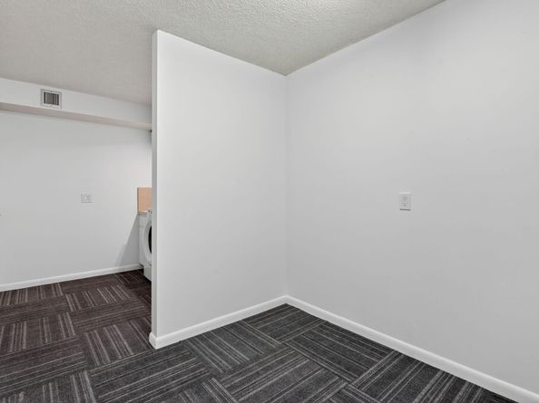 3710 Whitehall Drive 404, West Palm Beach FL 33401