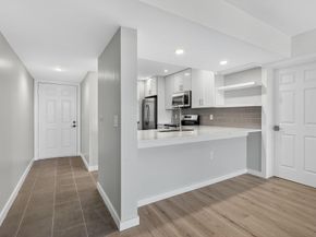 3710 Whitehall Drive 404, West Palm Beach FL 33401
