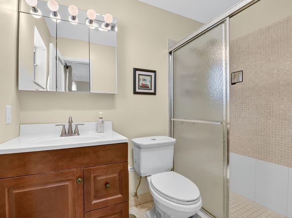 203 Oxford 100, West Palm Beach FL 33417
