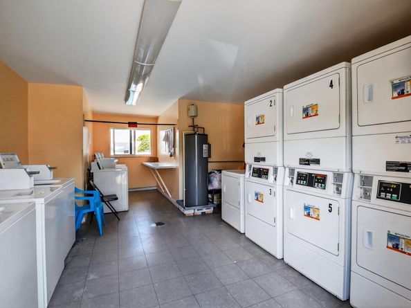 203 Oxford 100, West Palm Beach FL 33417