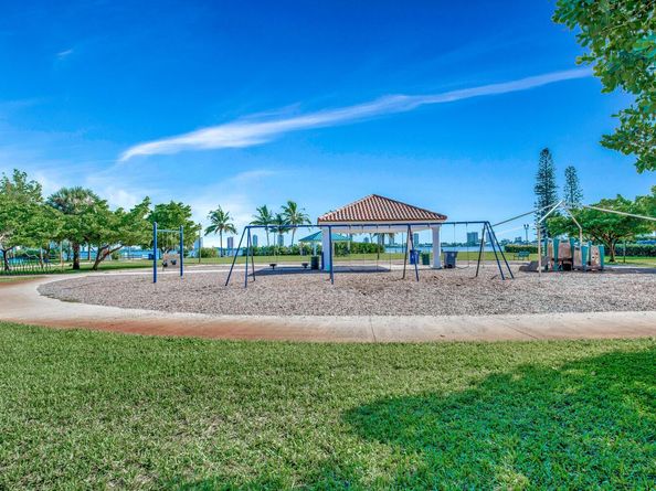 801 Lake Shore Drive 108, Lake Park FL 33403