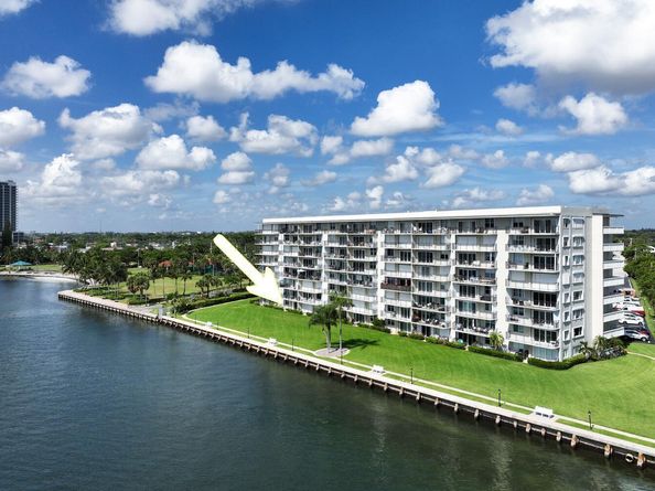 801 Lake Shore Drive 108, Lake Park FL 33403