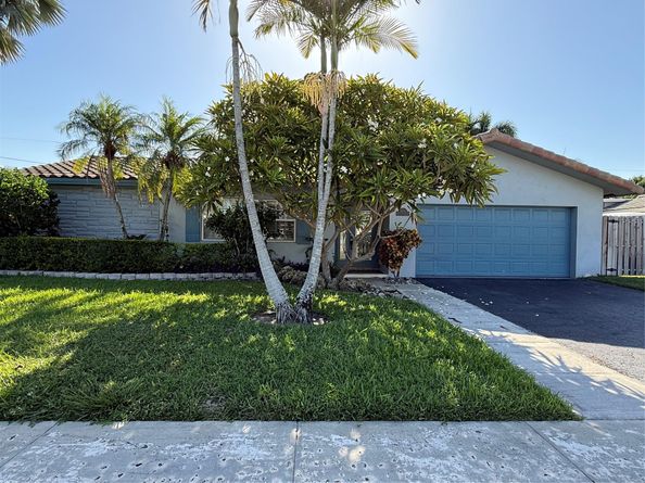 105 Orchard Ridge Ln, Boca Raton FL 33431