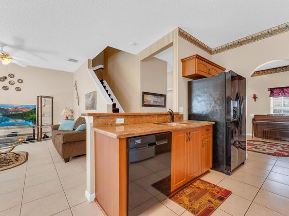 4866 SW 32nd Ter, Dania Beach FL 33312