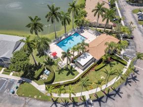 4866 SW 32nd Ter, Dania Beach FL 33312
