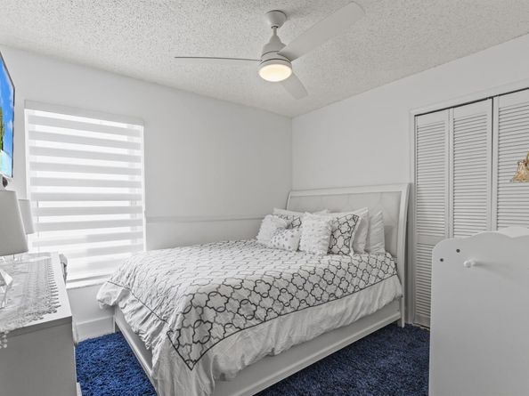 15193 Oak Chase Court, Wellington FL 33414