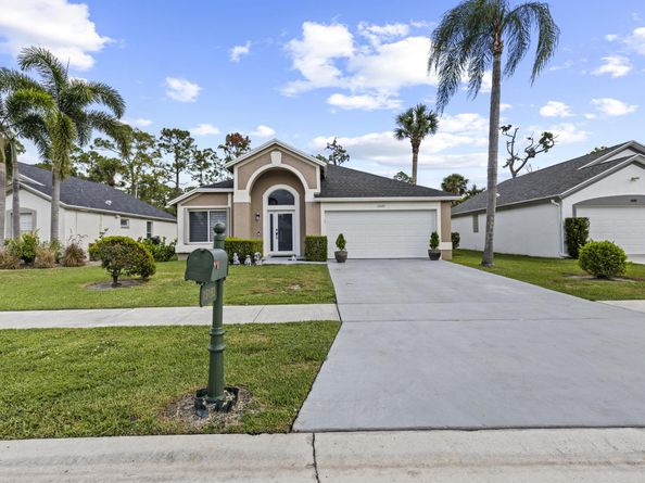 15193 Oak Chase Court, Wellington FL 33414