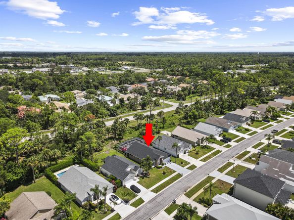 15193 Oak Chase Court, Wellington FL 33414