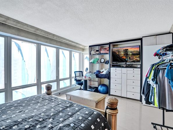 Undisclosed Address #FX-10520247, Fort Lauderdale FL 33308