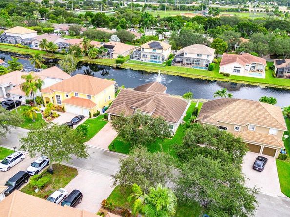 10287 NW 53rd Ct, Coral Springs FL 33076