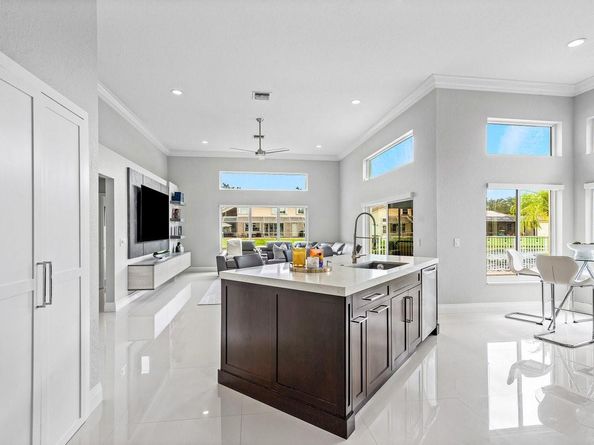 10287 NW 53rd Ct, Coral Springs FL 33076