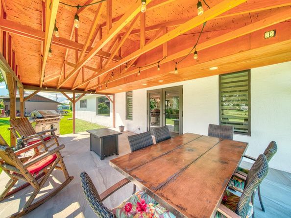 20421 SW 50th Pl, Southwest Ranches FL 33332
