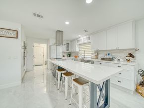 20421 SW 50th Pl, Southwest Ranches FL 33332