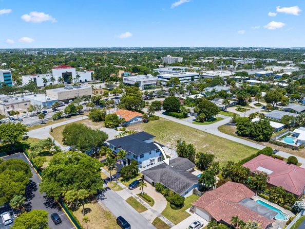 2331 NE 35 Drive, Fort Lauderdale FL 33308