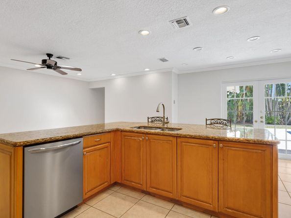 2331 NE 35 Drive, Fort Lauderdale FL 33308