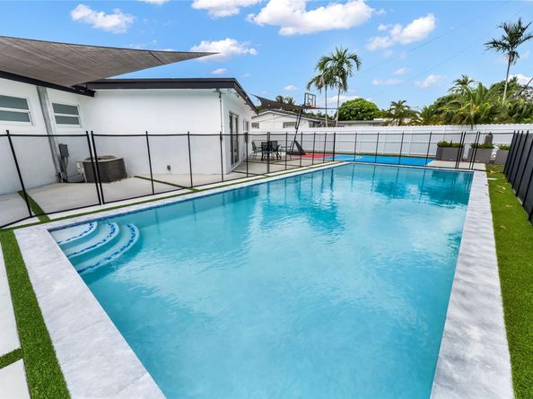 1618 NW 11th Ave, Fort Lauderdale FL 33311