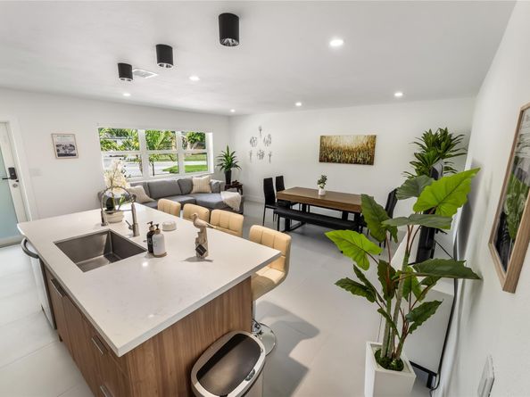 1618 NW 11th Ave, Fort Lauderdale FL 33311