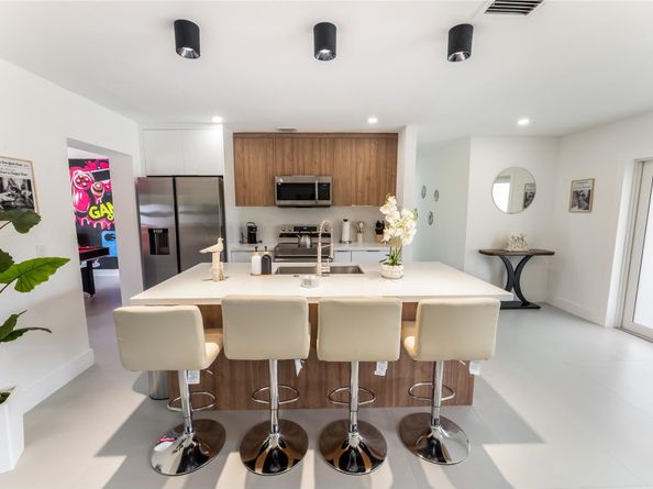 1618 NW 11th Ave, Fort Lauderdale FL 33311