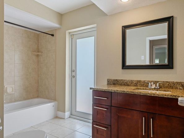 4806 Kumquat Dr, Tamarac FL 33319