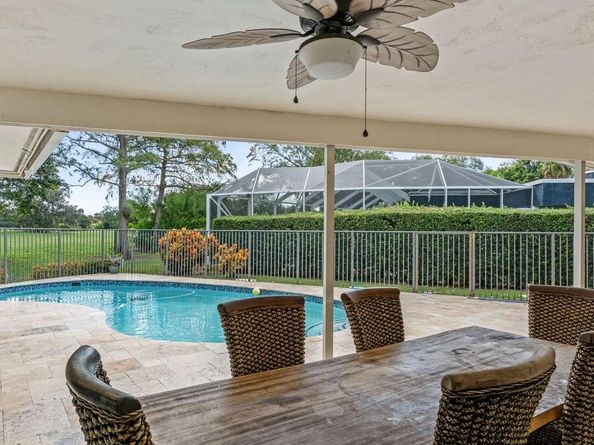 4806 Kumquat Dr, Tamarac FL 33319