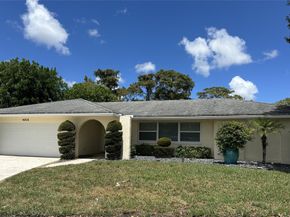 4806 Kumquat Dr, Tamarac FL 33319