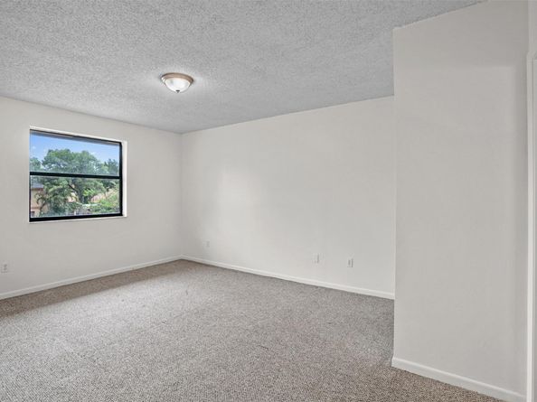 1013 SW 112th Ter 1013, Pembroke Pines FL 33025