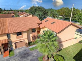 1013 SW 112th Ter 1013, Pembroke Pines FL 33025