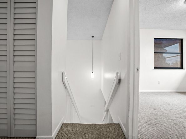 1013 SW 112th Ter 1013, Pembroke Pines FL 33025