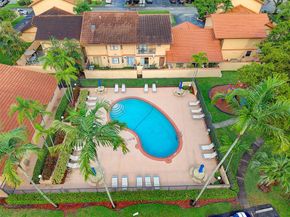 1013 SW 112th Ter 1013, Pembroke Pines FL 33025