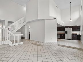 1013 SW 112th Ter 1013, Pembroke Pines FL 33025