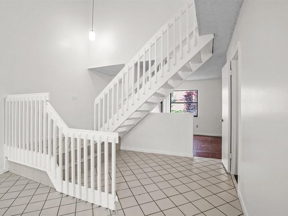 1013 SW 112th Ter 1013, Pembroke Pines FL 33025