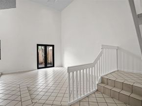 1013 SW 112th Ter 1013, Pembroke Pines FL 33025