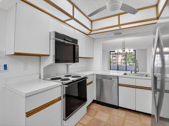 1850 Homewood Boulevard 214, Delray Beach FL 33445