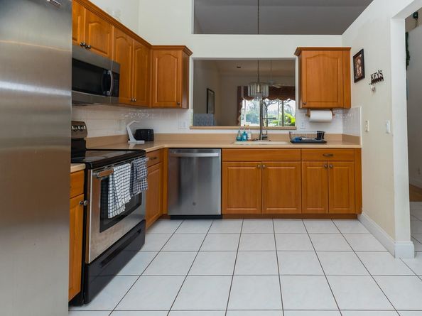 2491 Aragon Blvd 2, Sunrise FL 33322