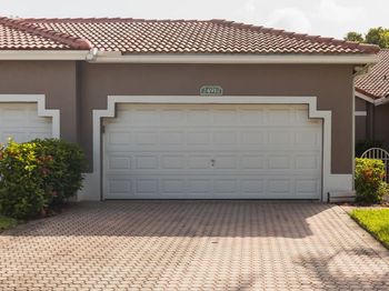 2491 Aragon Blvd