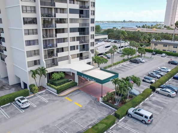 5600 N Flagler Drive 904, West Palm Beach FL 33407