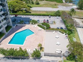 5600 N Flagler Drive 904, West Palm Beach FL 33407