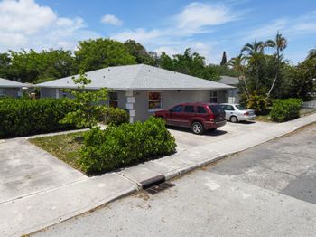 909 S N Street