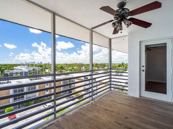 3050 NE 16th Ave 706, Oakland Park FL 33334