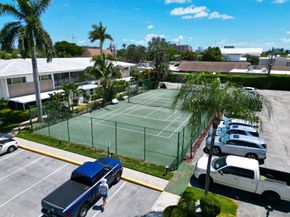 3050 NE 16th Ave 706, Oakland Park FL 33334