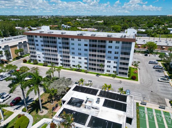 3050 NE 16th Ave 706, Oakland Park FL 33334