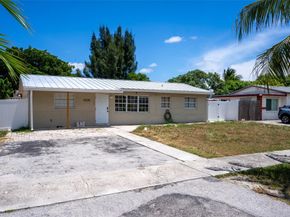 1030 SW 8 Avenue, Deerfield Beach FL 33441
