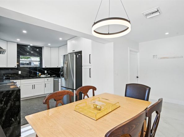 1030 SW 8 Avenue, Deerfield Beach FL 33441
